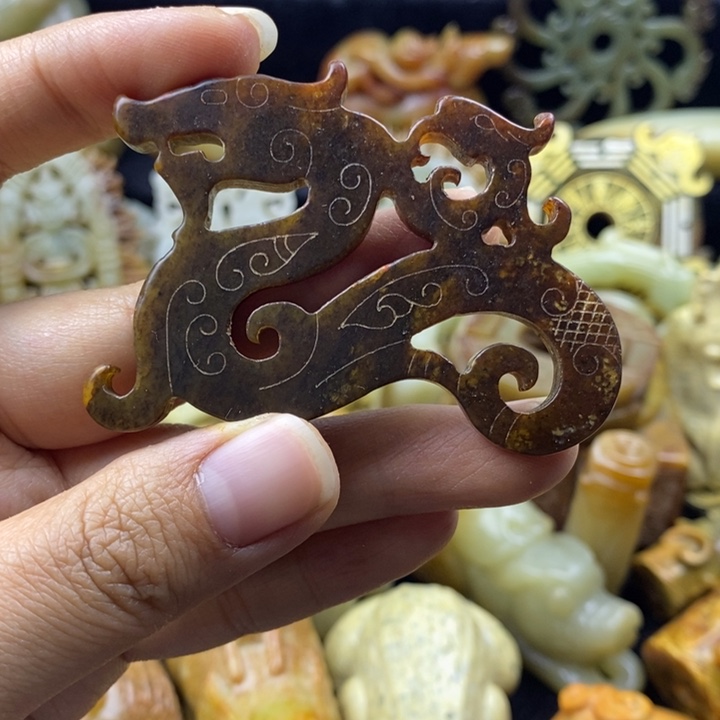 和田玉颈饰未镶嵌60