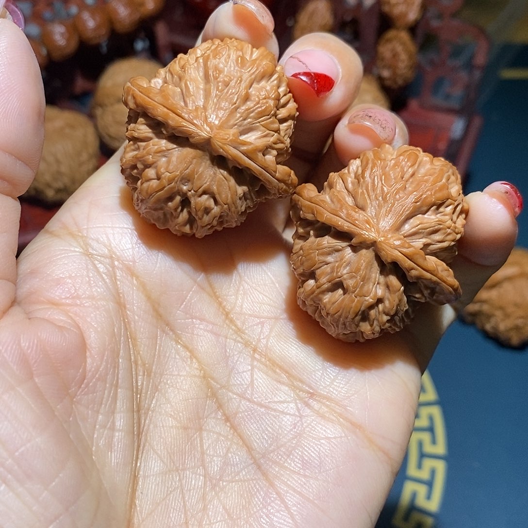 文玩核桃把件白狮子80