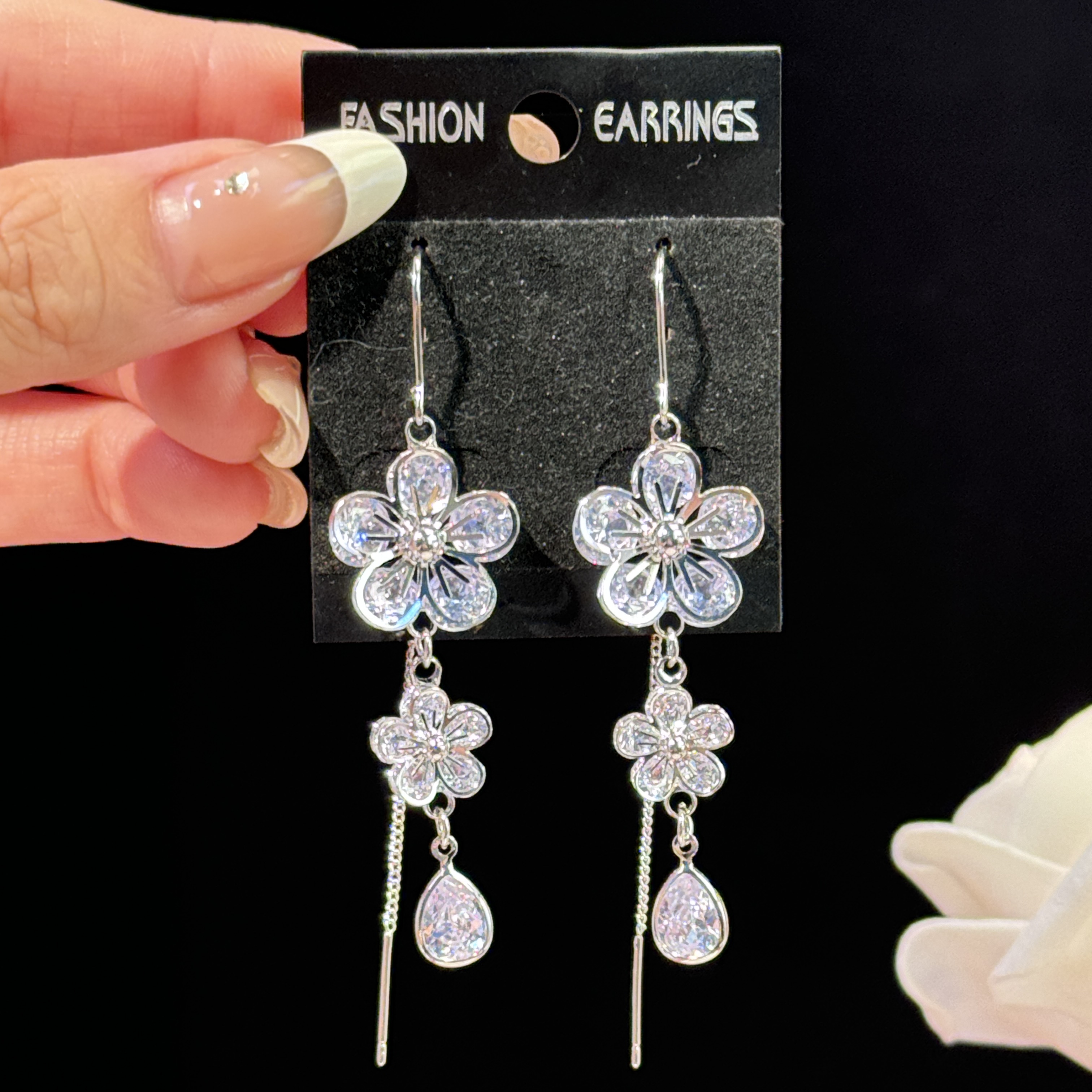 铜合金耳饰 花婉】超闪锆石花朵长款流苏耳环气质轻奢时尚甜美耳线