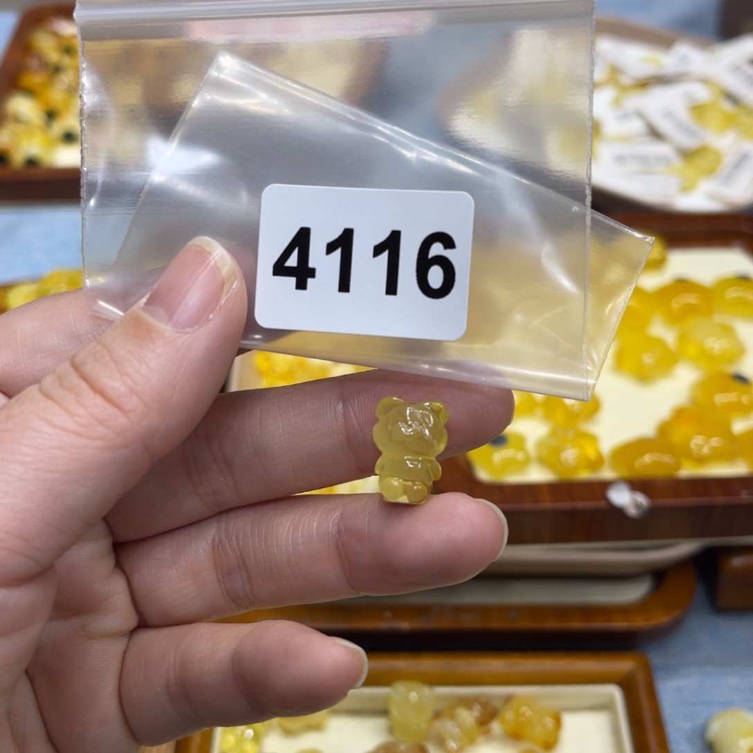 琥珀珠宝奇石未镶嵌