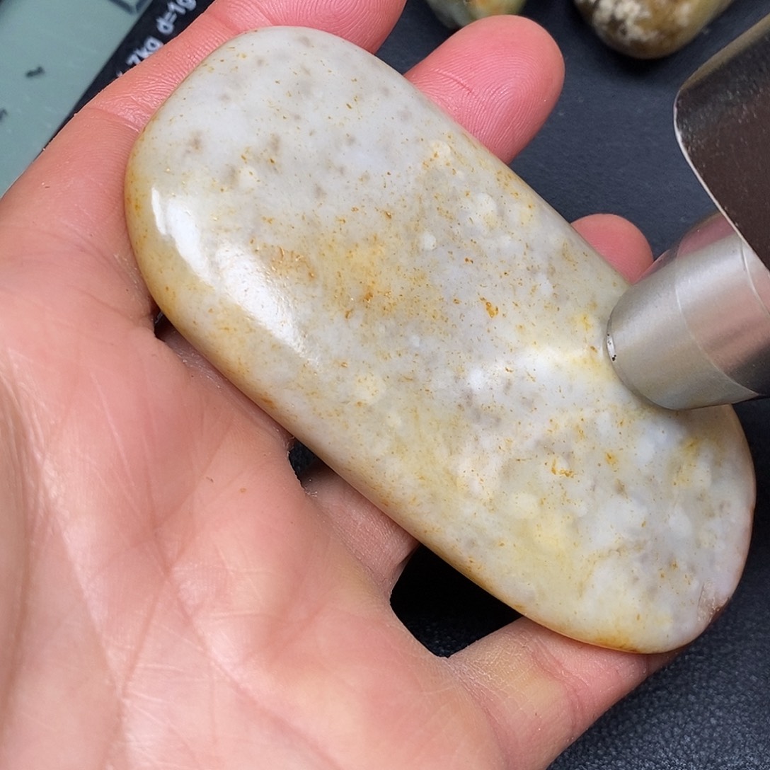 和田玉未镶嵌珠宝奇石