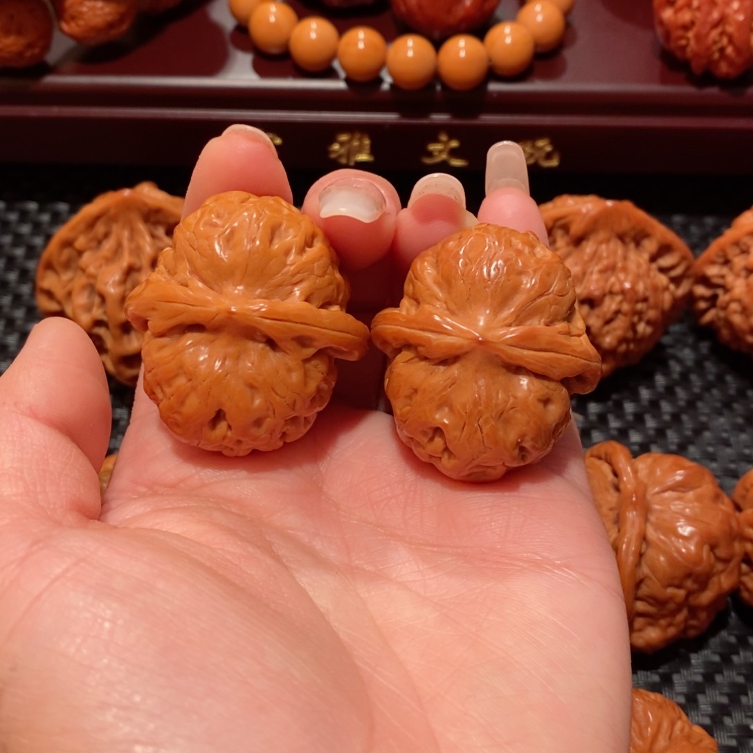 文玩核桃把件元宝