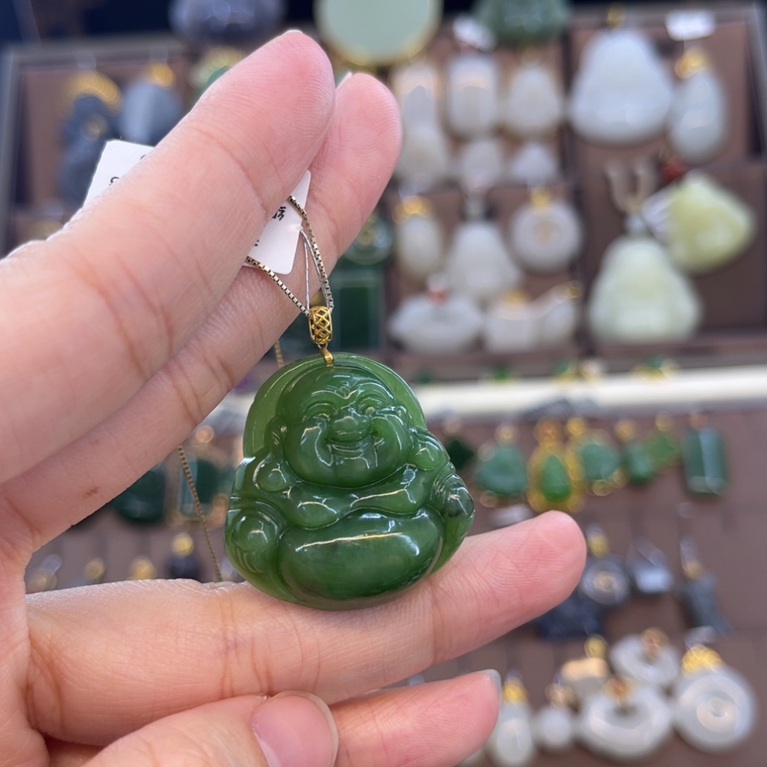 和田玉吊坠18K金镶嵌
