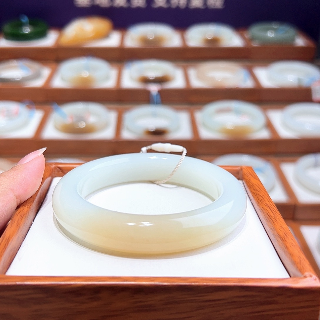 和田玉手镯54/55未镶嵌