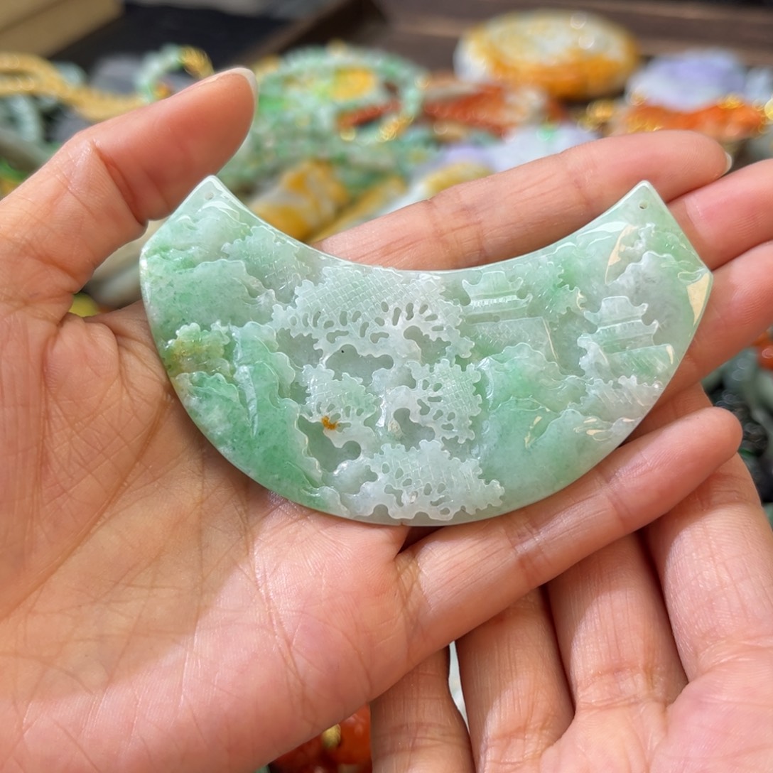 翡翠颈饰未镶嵌待编款