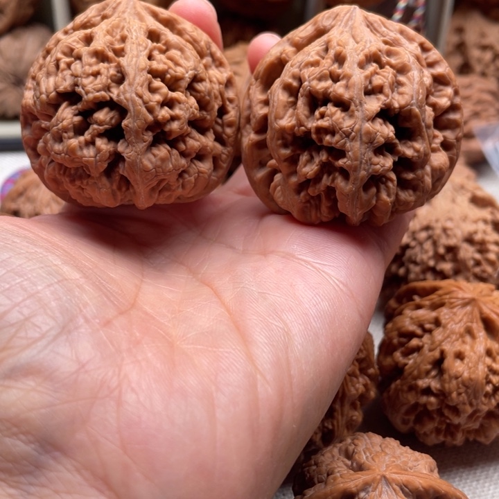 相***吊坠文玩核桃47全品粗筋