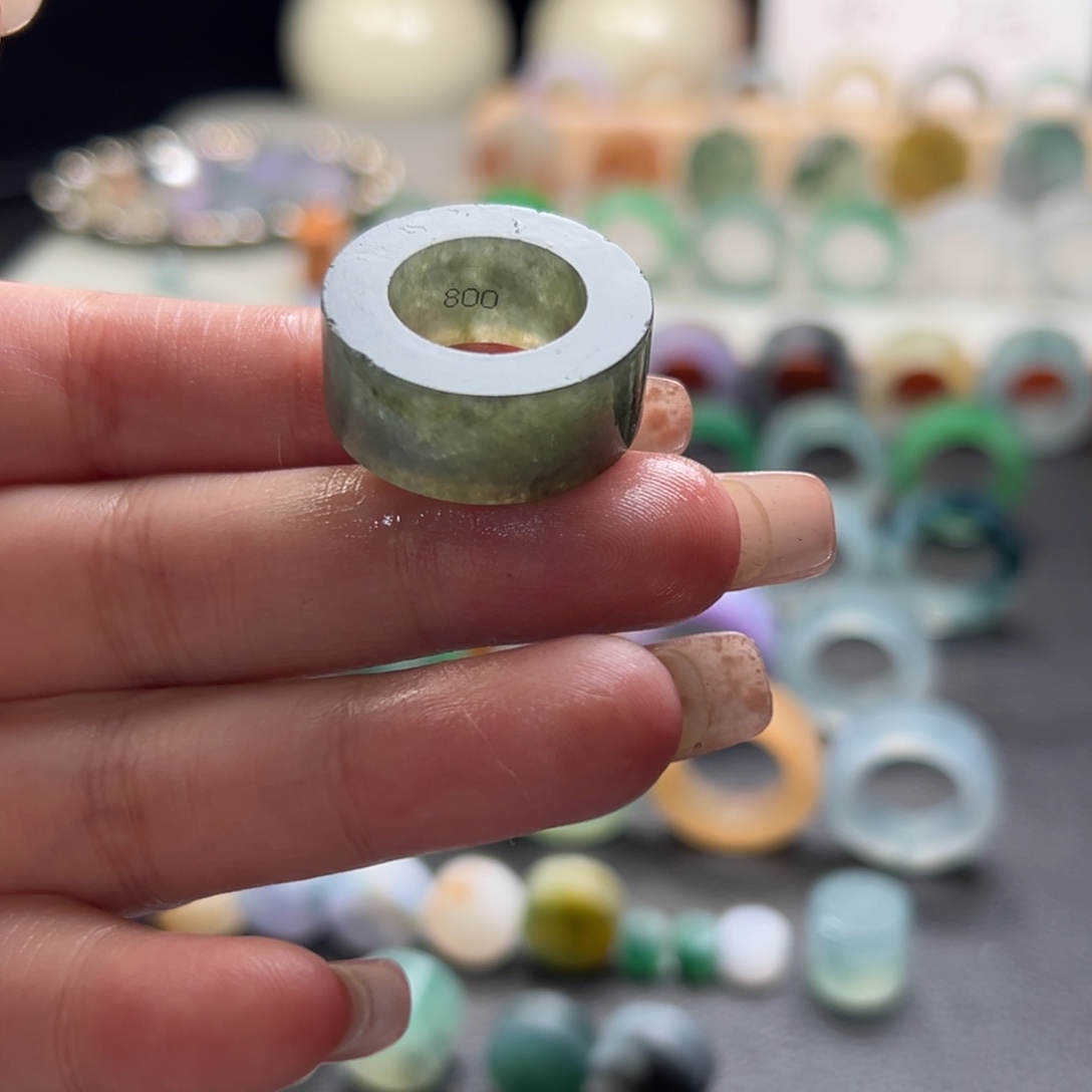 未镶嵌定制翡翠戒指