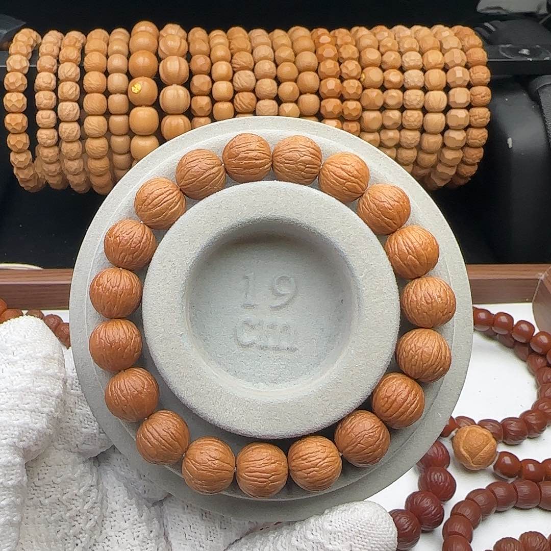 猴头核桃吊坠13同尺寸