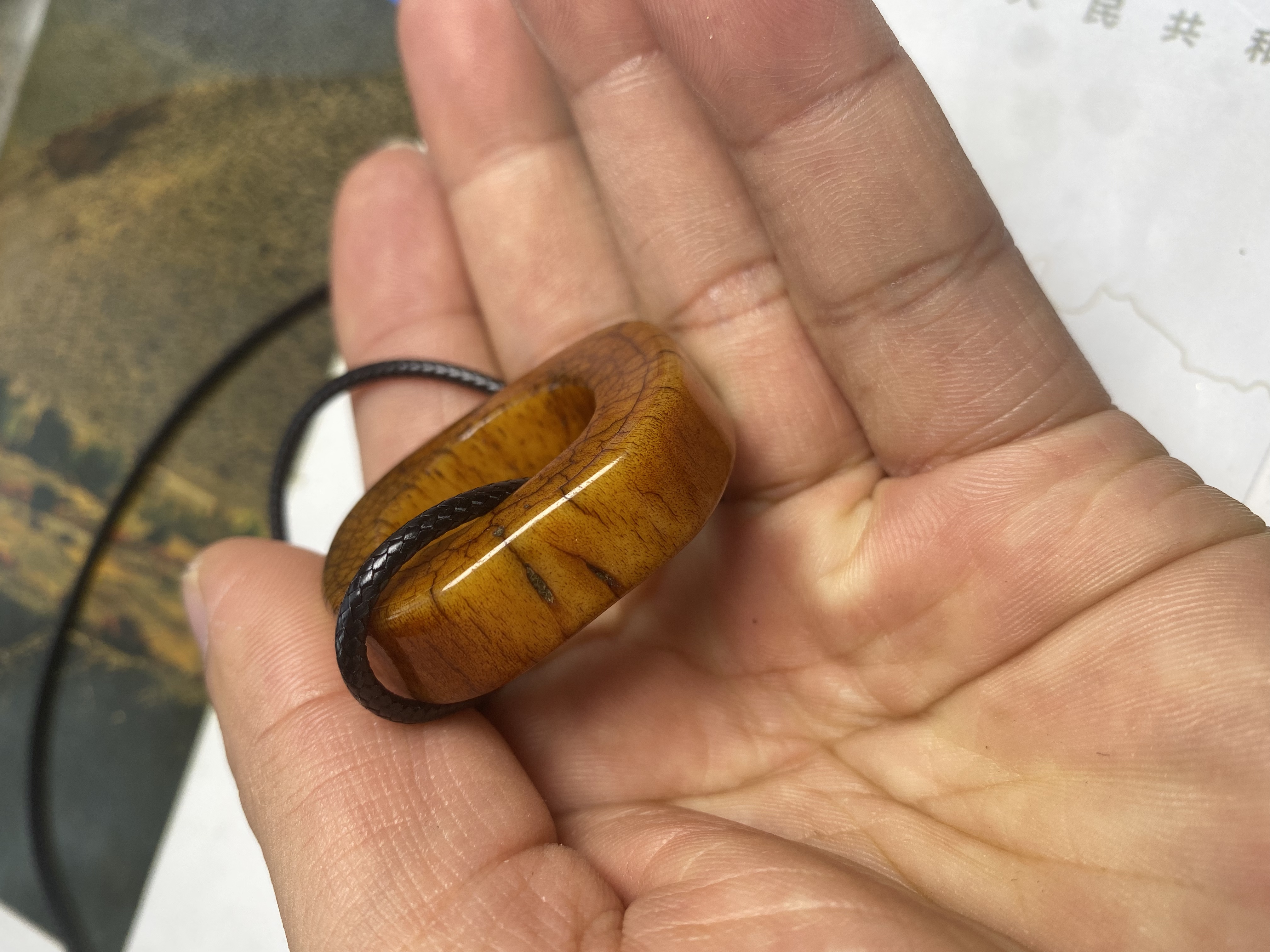 002牛骨随切一刀切开片平安扣吊坠