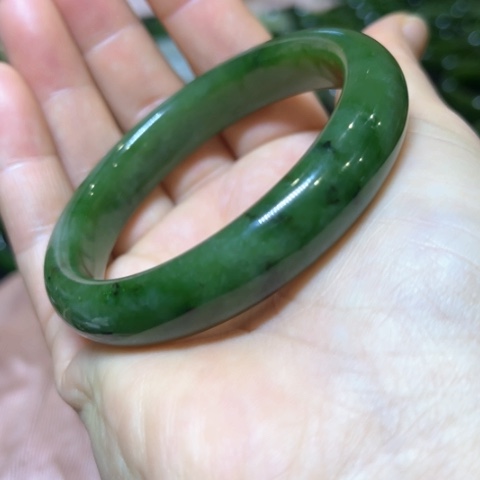 和田玉（碧玉）手镯未镶嵌