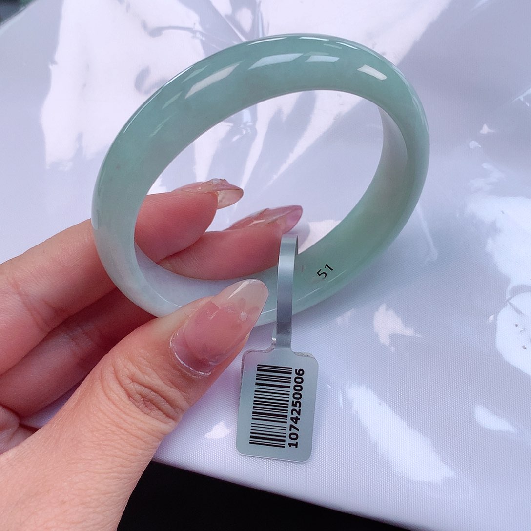 翡翠未镶嵌手镯51贵