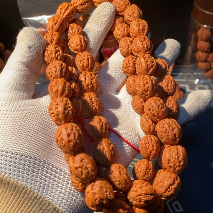 文玩核桃手串……73