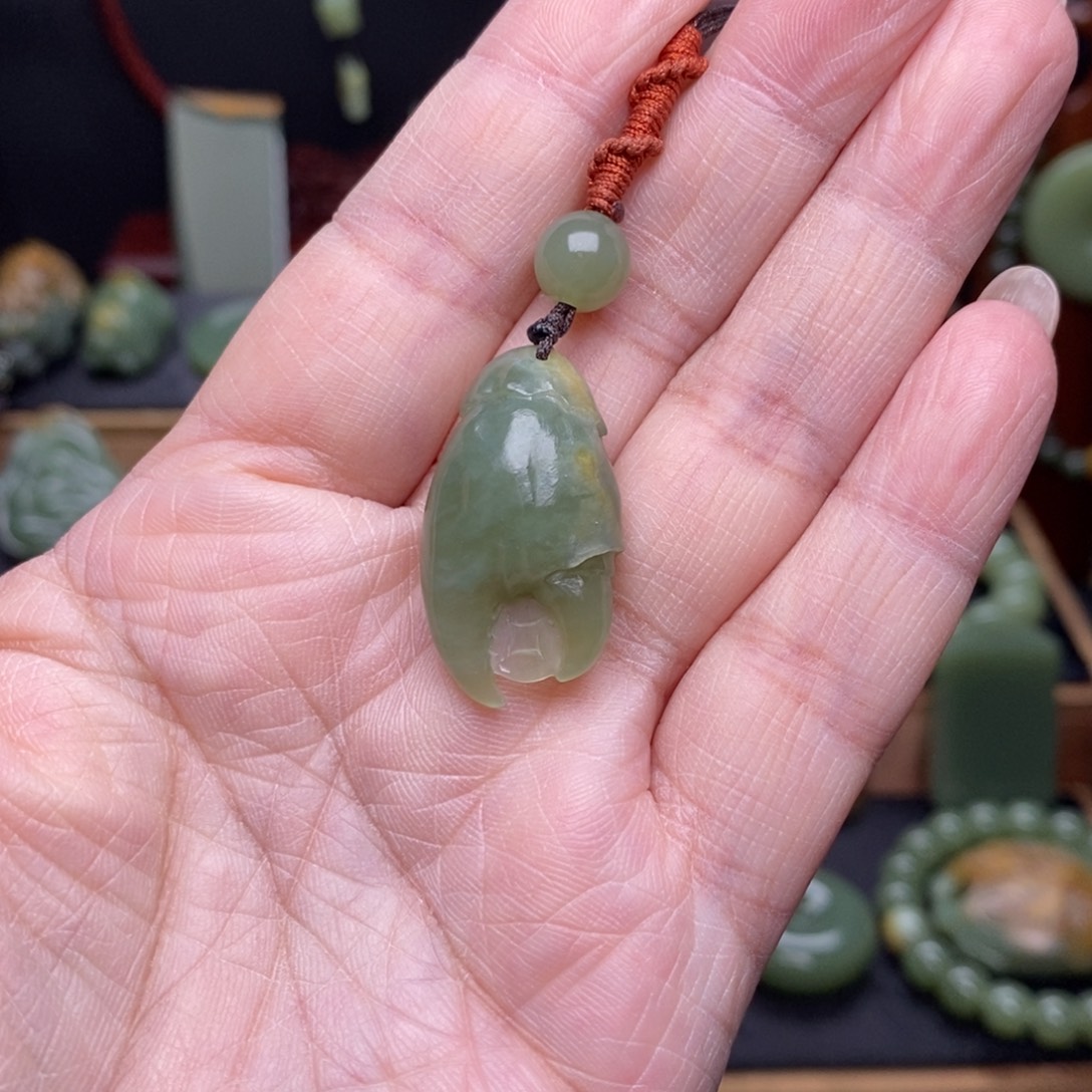 岫岩河磨玉（透闪石质玉）未镶嵌挂件
