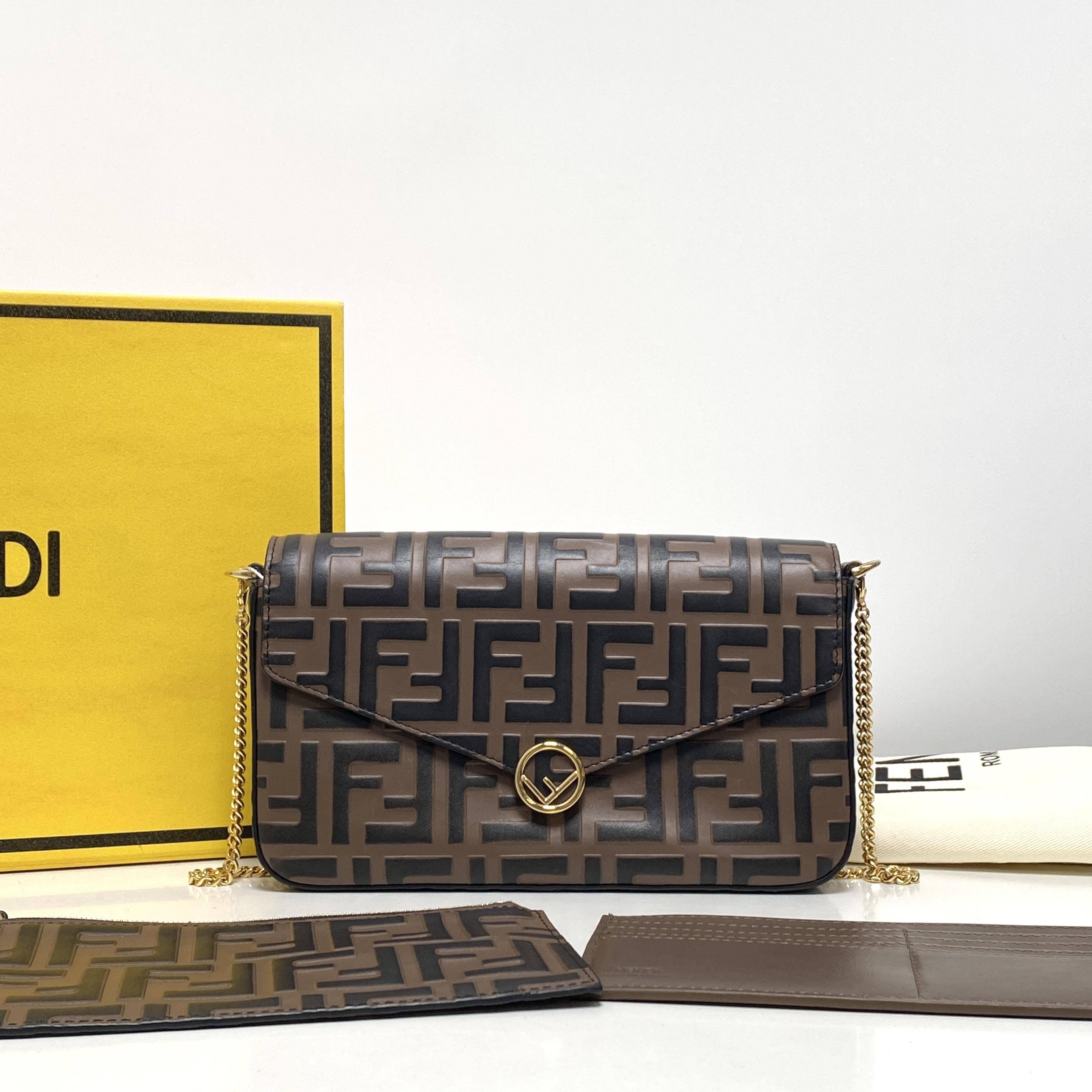 胖虎安安/芬迪/95新/公价0/箱包/斜挎包/312502110036