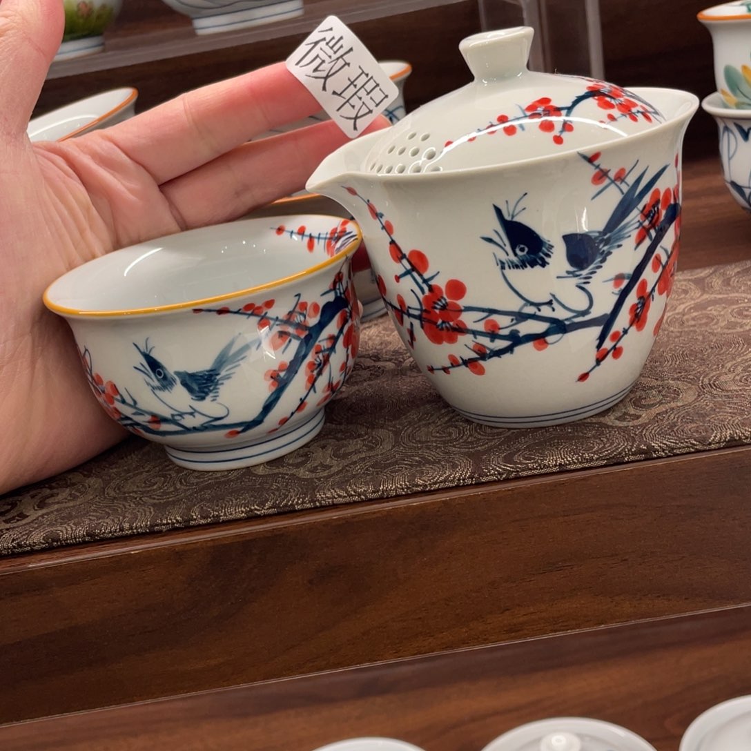 釉下手绘茶具微瑕