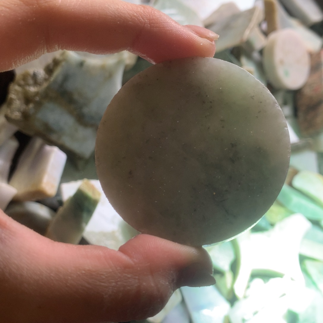 翡翠颈饰未镶嵌缅甸翡翠