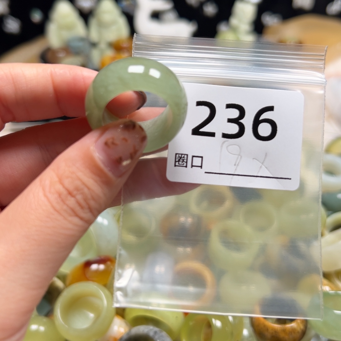 梦***儿蛇纹石玉未镶嵌戒指