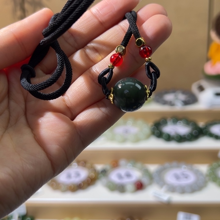 和田玉未镶嵌手串