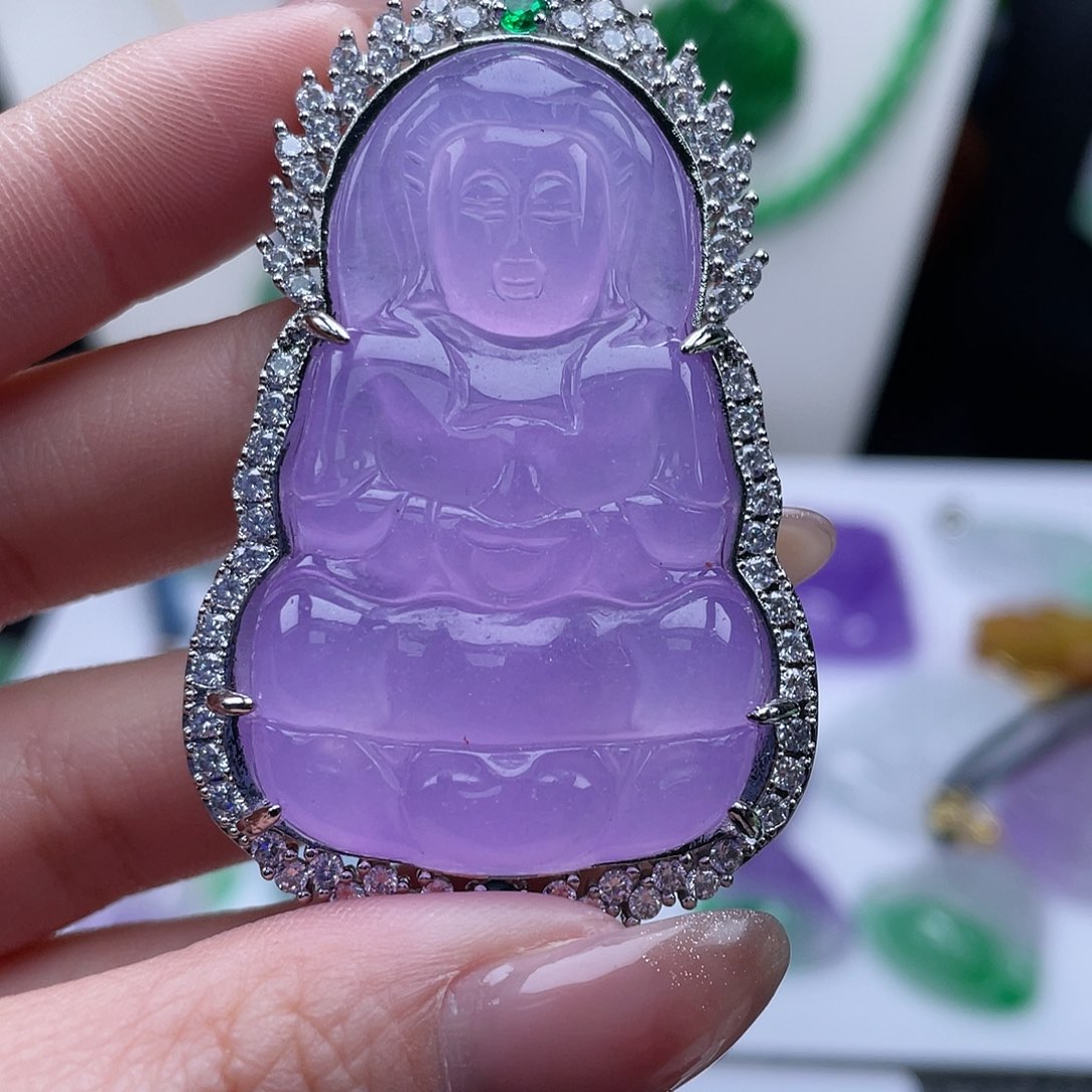 翡翠吊坠(赠链)未镶嵌