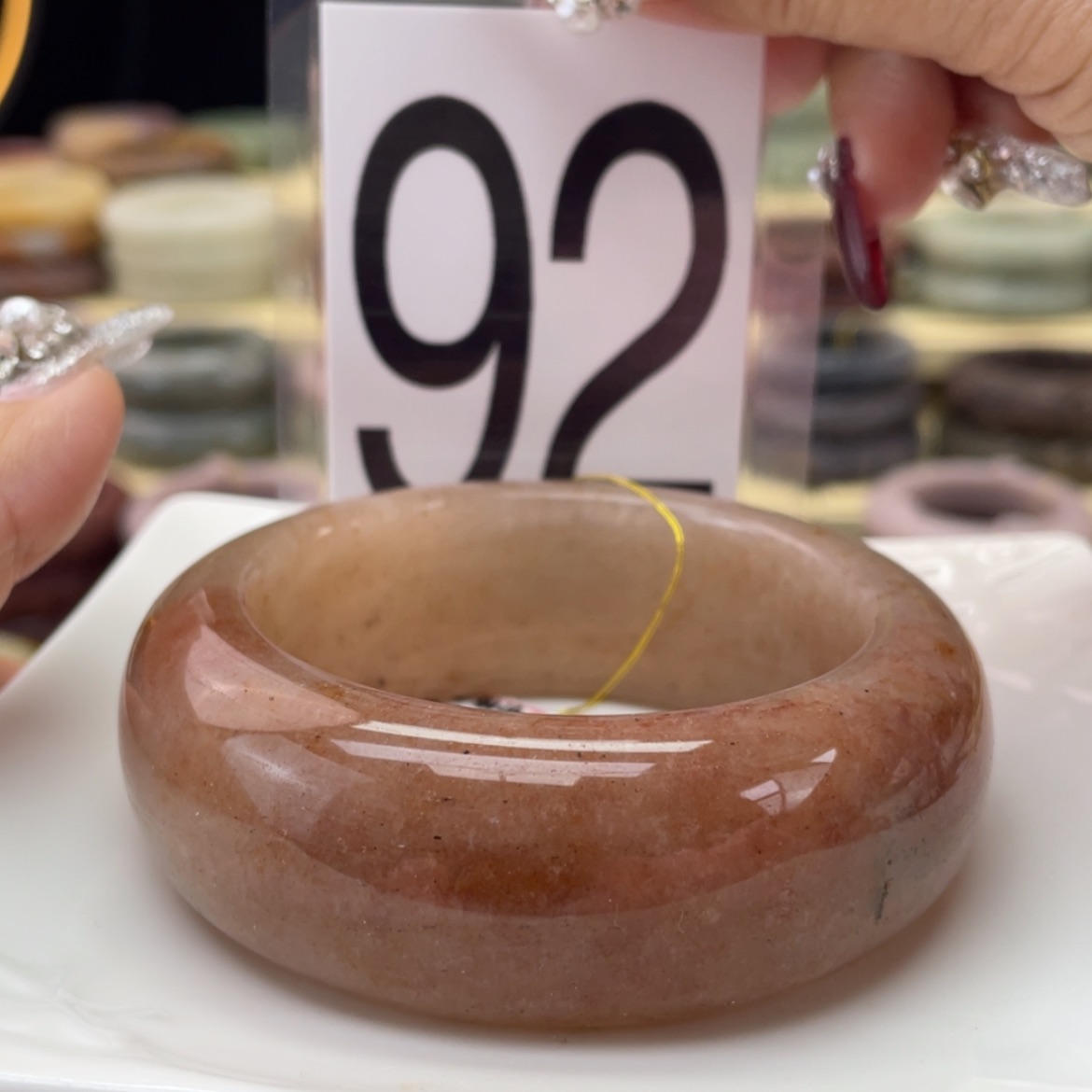 【闪购商品】石英质玉手镯未镶嵌