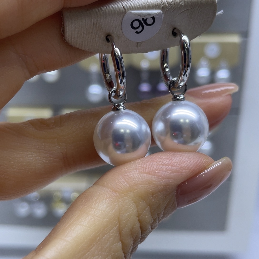 淡水珍珠耳饰未镶嵌