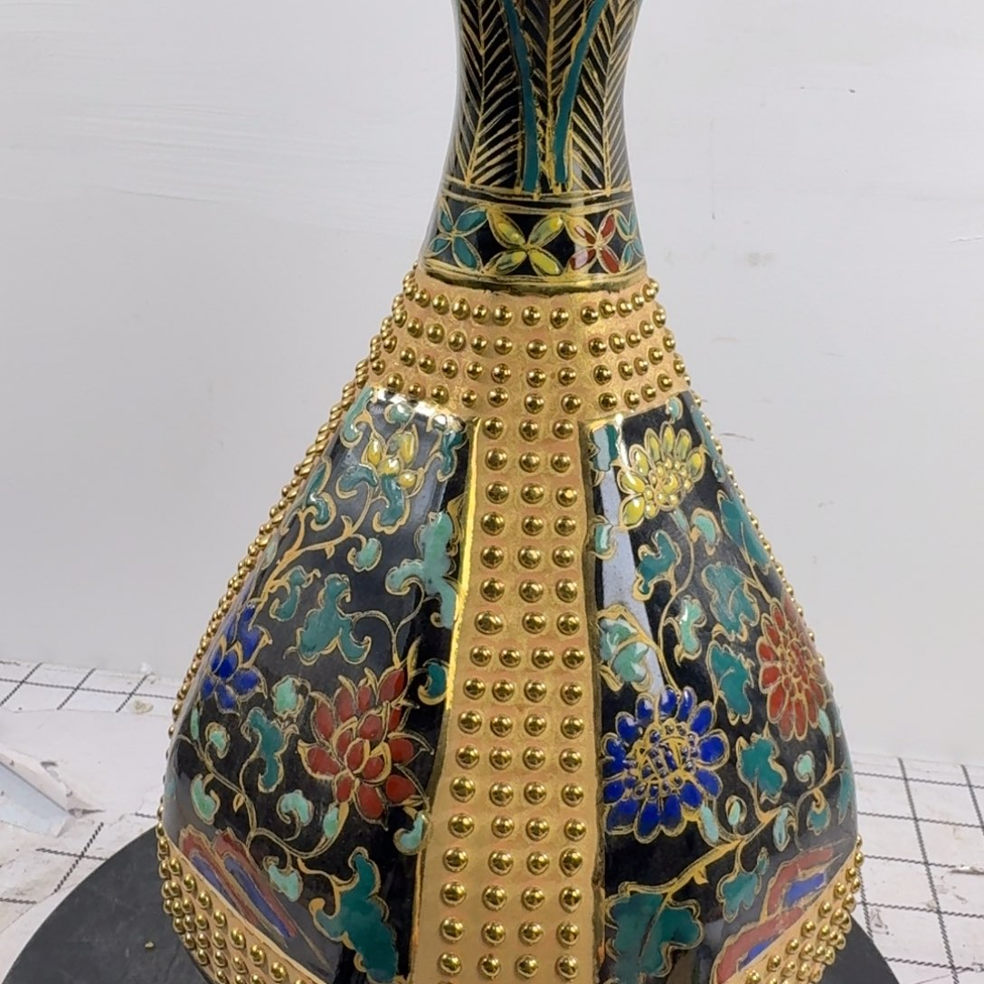 波***瓶粉彩花卉纹陶瓷盘