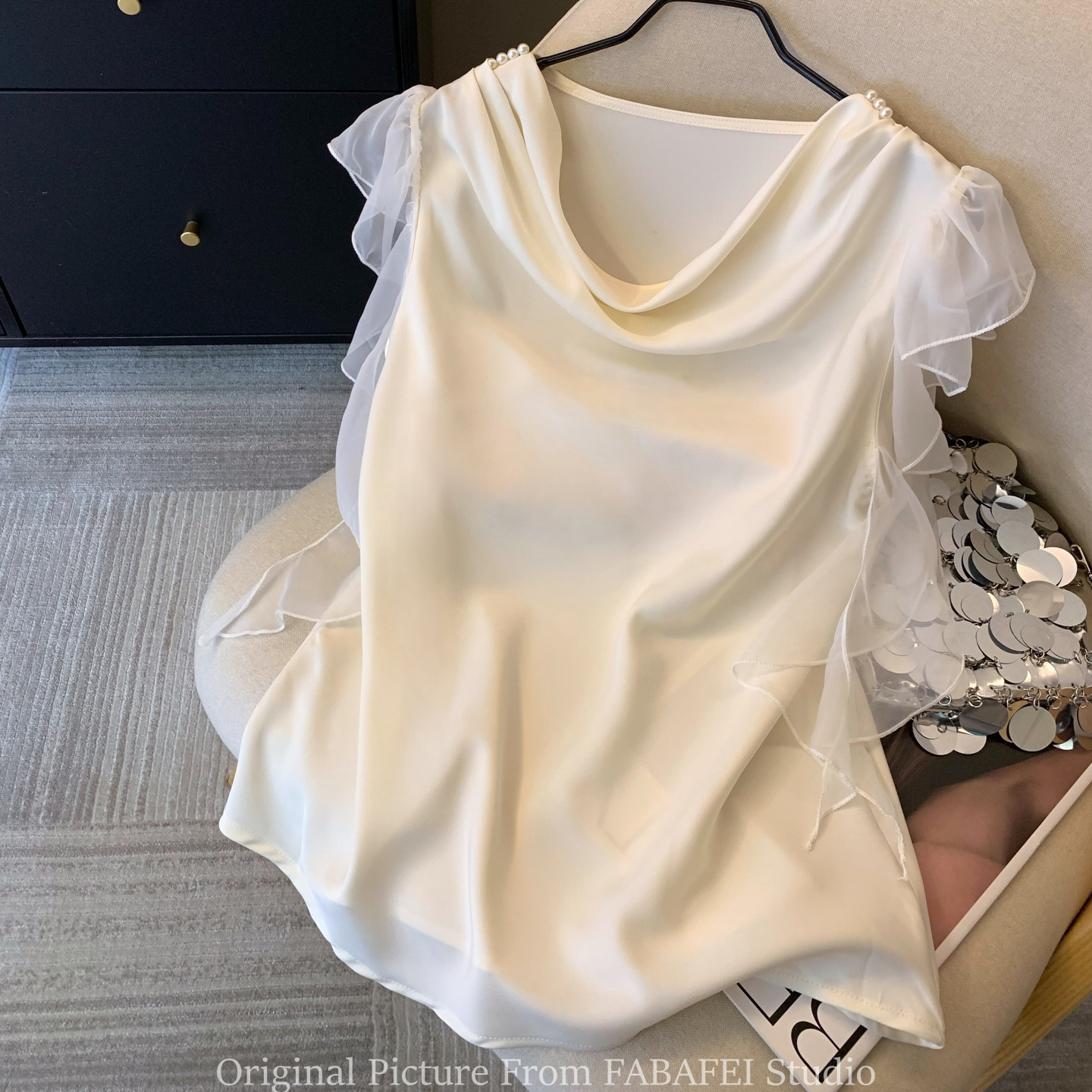 纯欲风荡领绿色缎面衬衫女夏新款荷叶边飘带雪纺衫法式小飞袖上衣