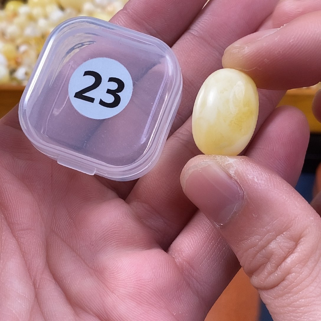 琥珀裸石未镶嵌微瑕l