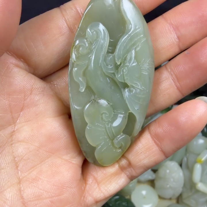 和田玉（糖玉）未镶嵌颈饰
