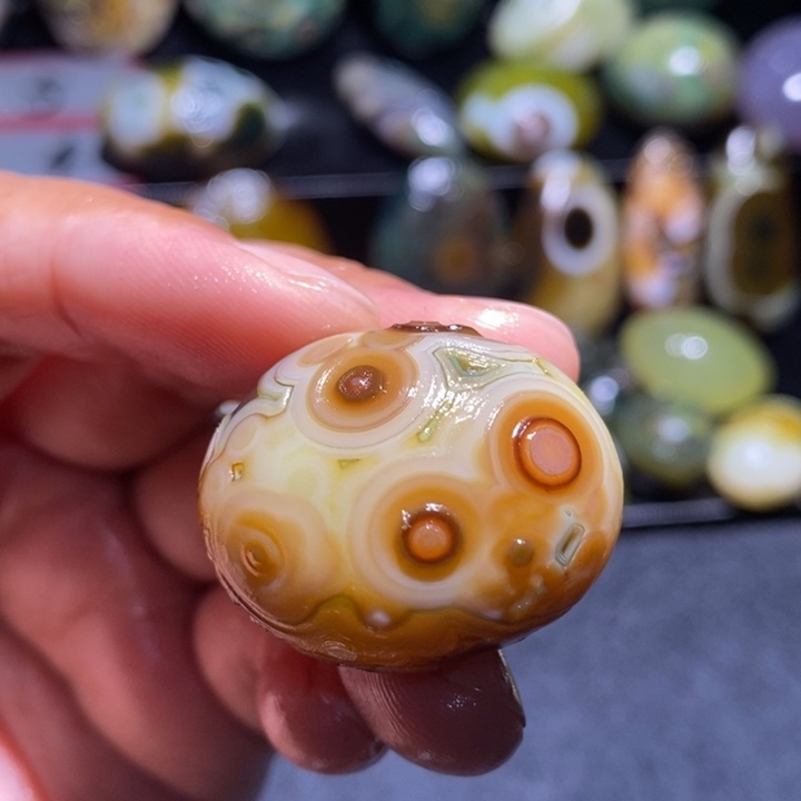 未镶嵌玛瑙/玉髓珠宝奇石