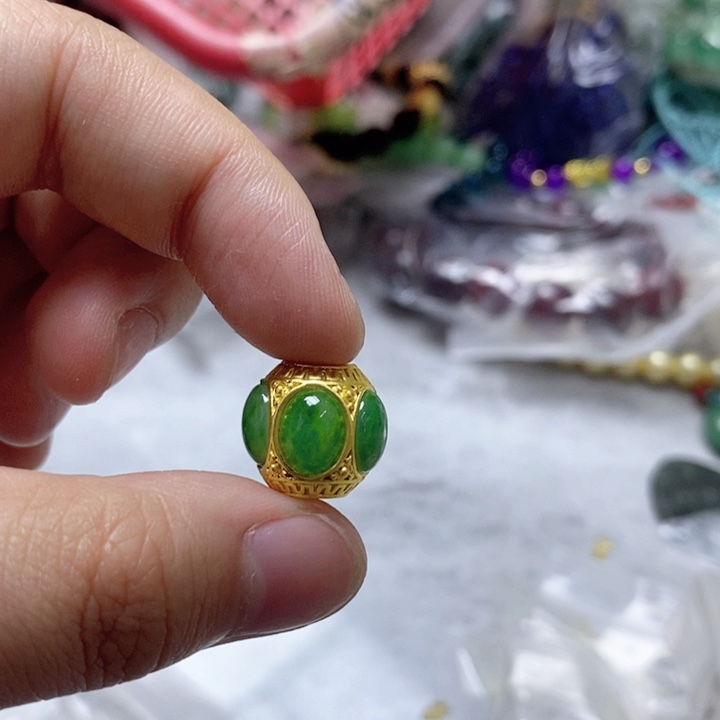 石英质玉未镶嵌颈饰48吊坠