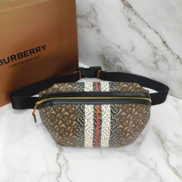 95新/博柏利/包包/市场价15000/250526CZ0027