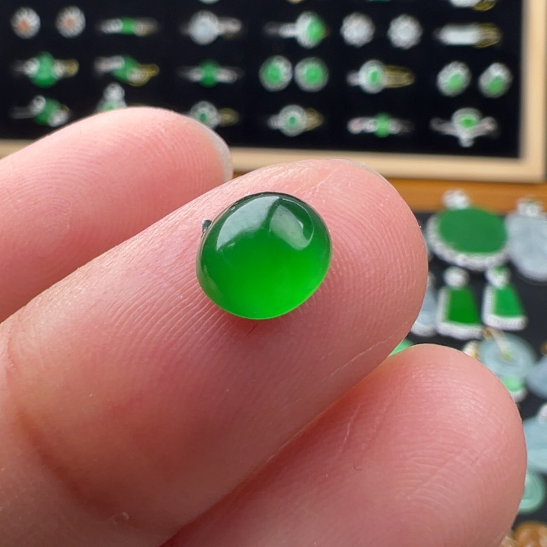 M***e翡翠未镶嵌颈饰蛋7.2