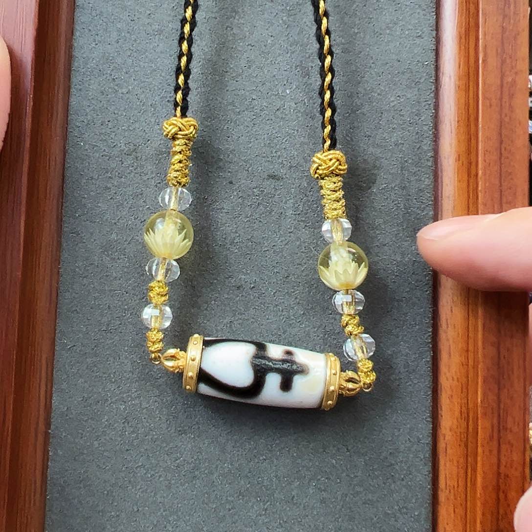 玛瑙/玉髓吊坠18K金镶嵌