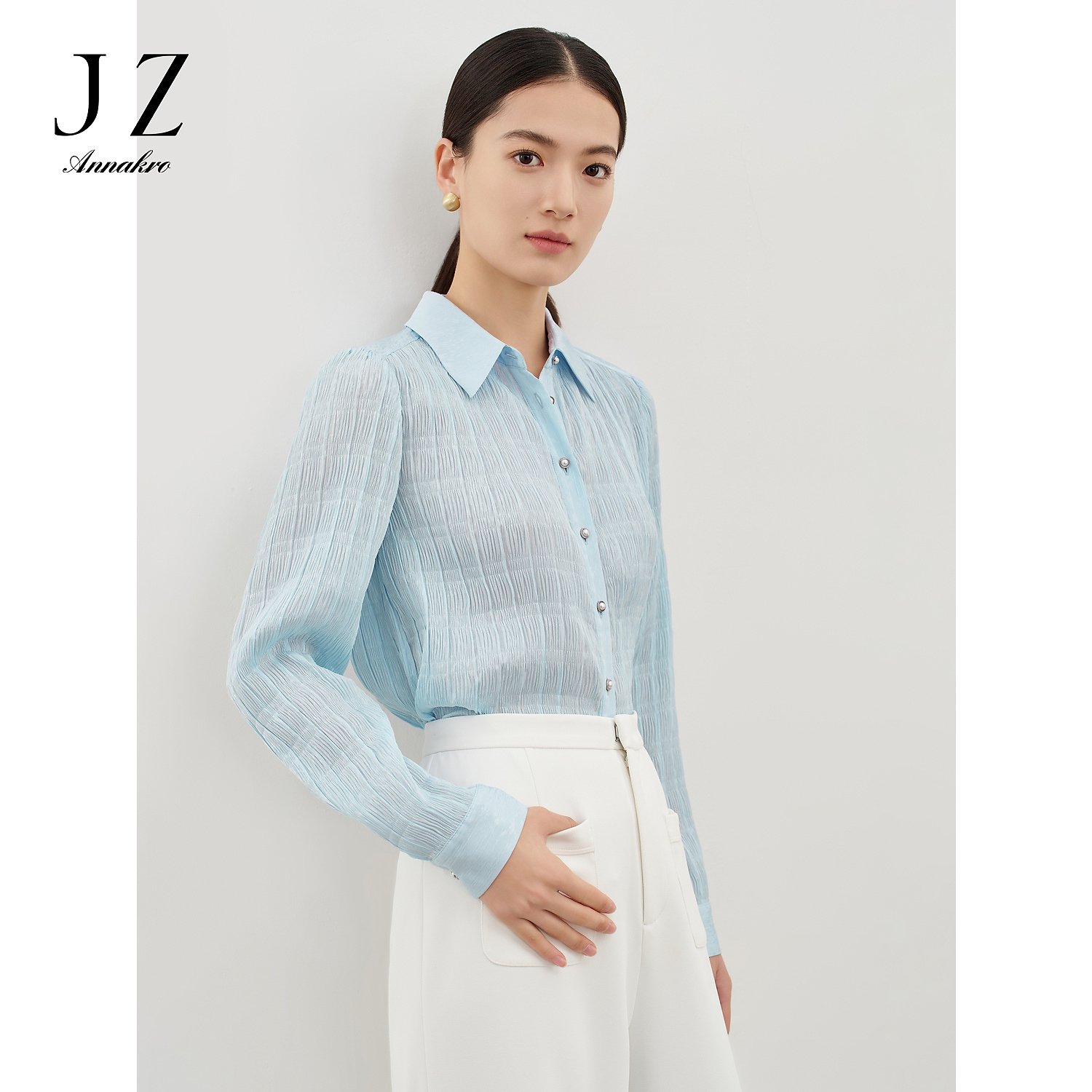 【赵老板专属】玖姿安娜蔻JTDQ60117浅蓝提花皱裥直筒长袖衬衫女