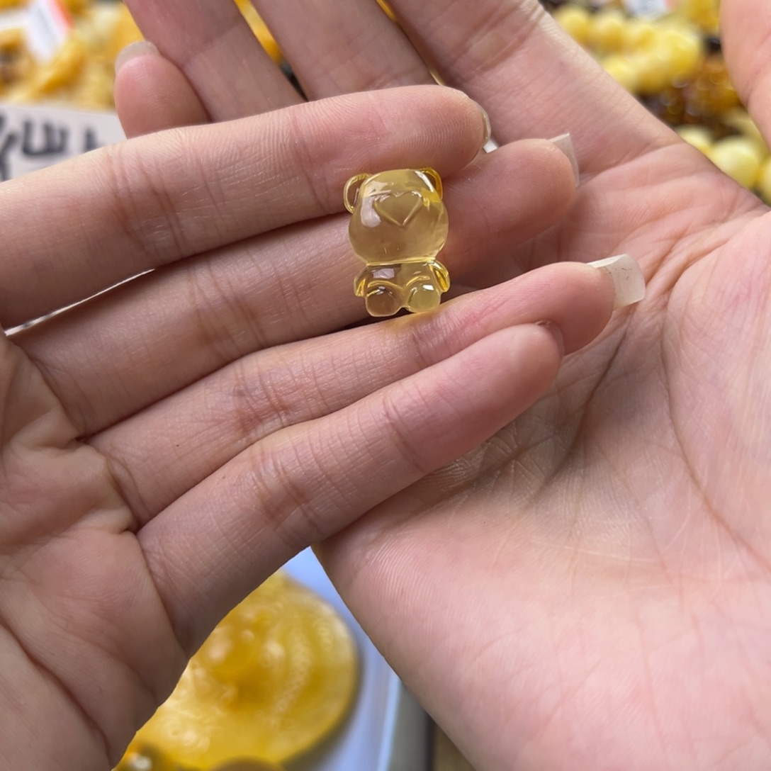 琥珀珠宝奇石未镶嵌