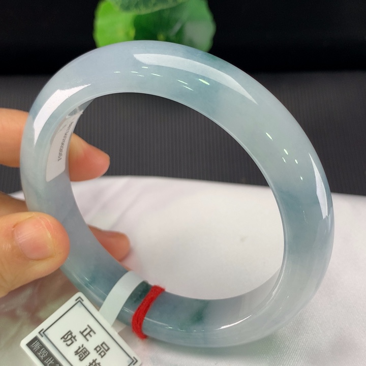 翡翠未镶嵌手镯正圈62