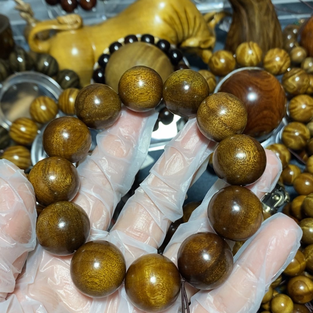 金丝楠木雕工艺品20