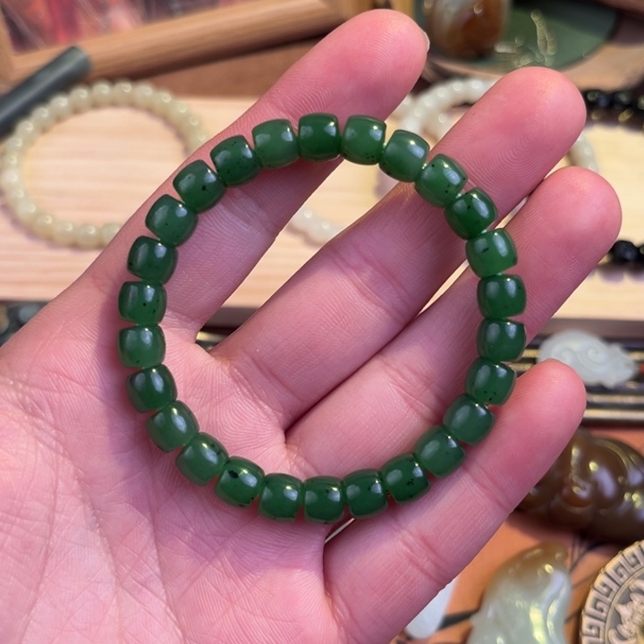 柠***3和田玉未镶嵌颈饰