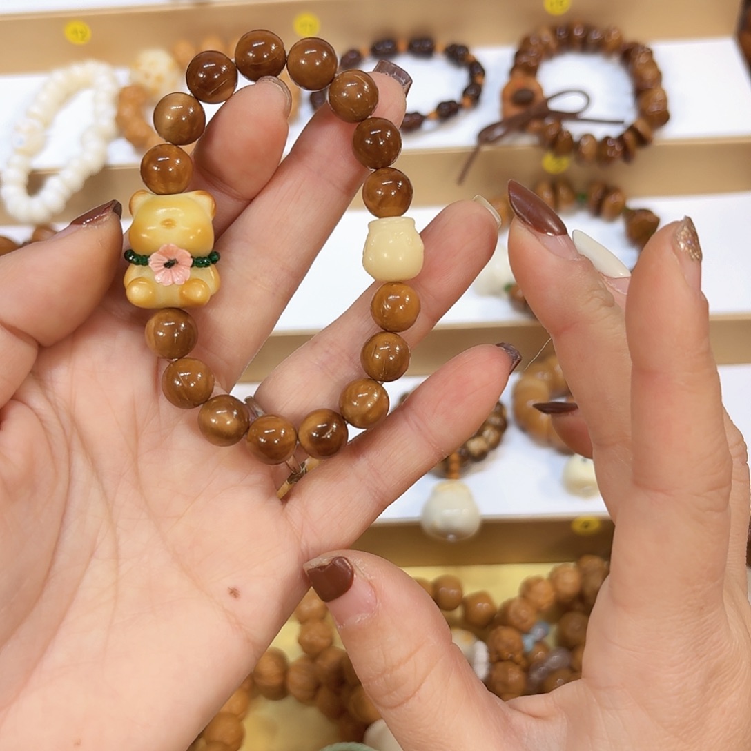 星月菩提吊坠库克10mm特级象牙果熊