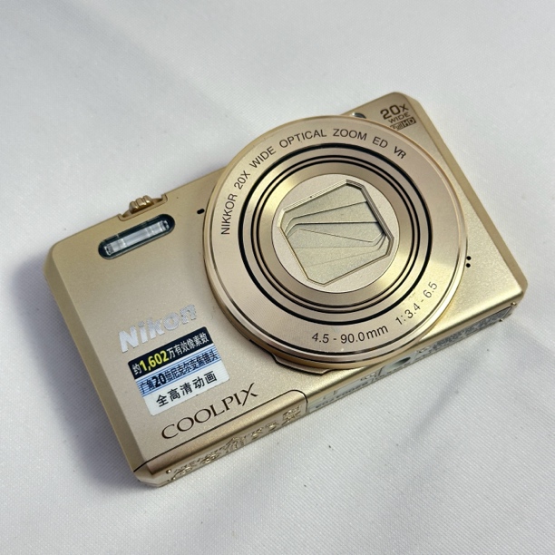 9新 Nikon/尼康 尼康S7000 小长焦 可Wi-Fi 屏贴膜