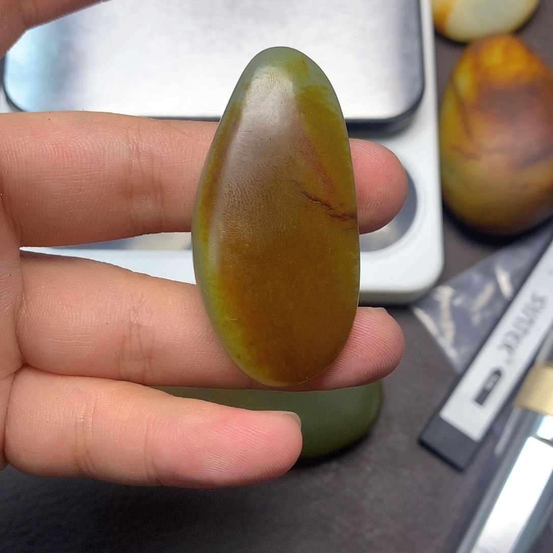 和田玉（糖玉）未镶嵌挂件