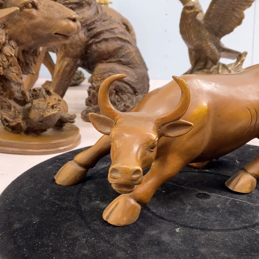 黄铜材质，华尔街牛摆件