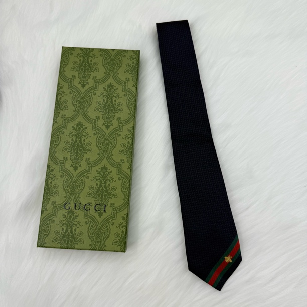 未使用 GUCCI/古驰 藏蓝色蜜蜂刺绣领带 公价4k dj042