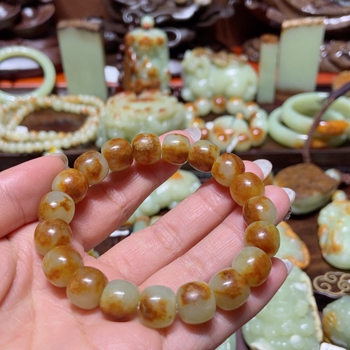 岫岩河磨玉（透闪石质玉）手链未镶嵌闹*