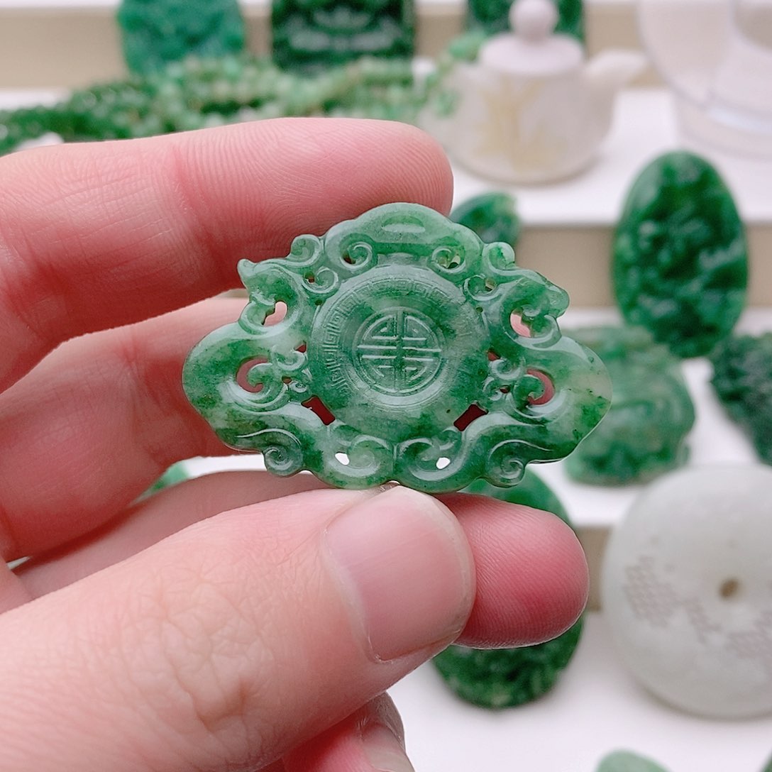 独山玉吊坠未镶嵌