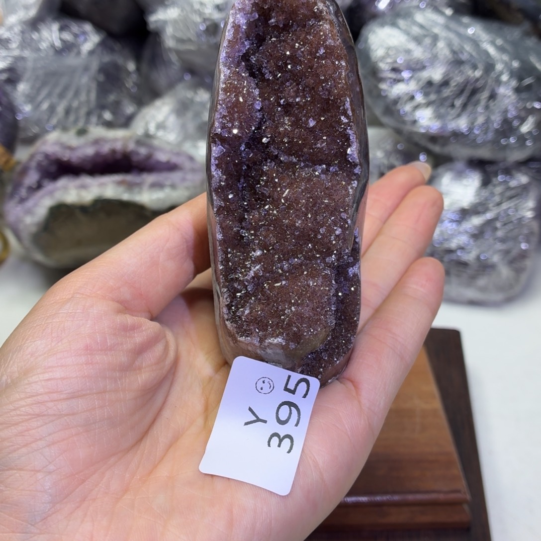 水晶摆件未镶嵌紫水晶