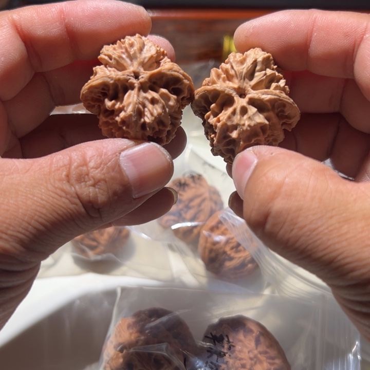 文玩核桃把件蜜****蜜苹果园