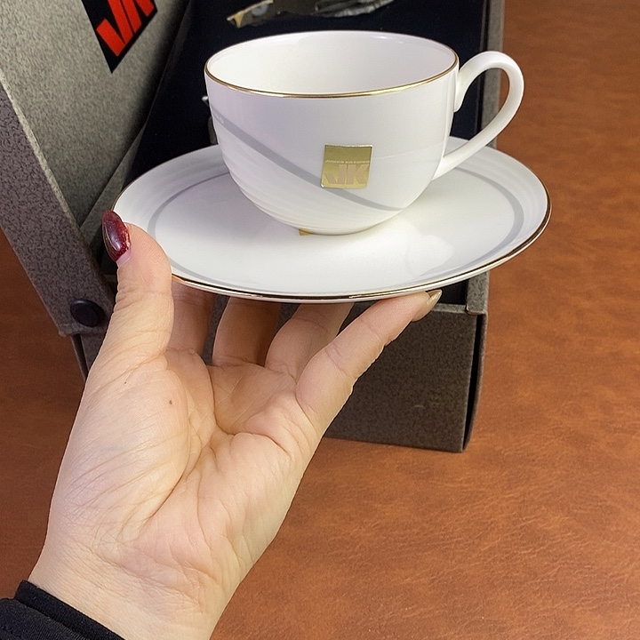 瓷器木器铜铁器花瓶盘子