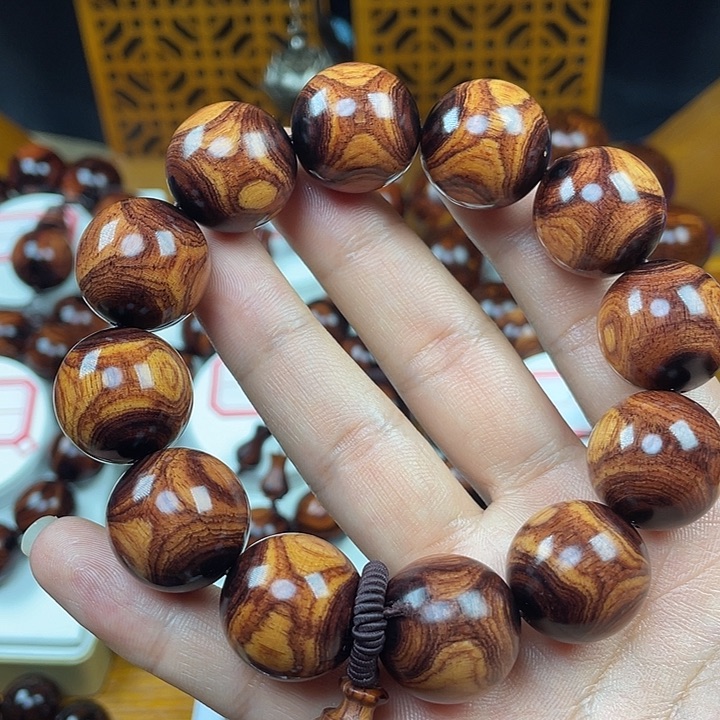 黄花梨/降香黄檀武黄花梨20对眼鬼脸